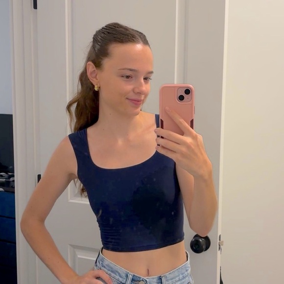 Meet your Posher, Leanne - Picture 2 of 4